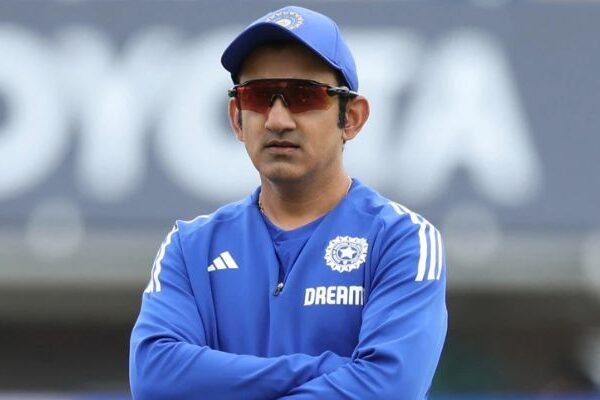 Gambhir vs Stokes on Injury Sub Debate in Tests